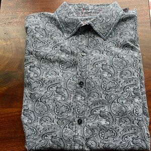 Xl men’s casual long sleeve dress shirt. Paisley design navy and white colors